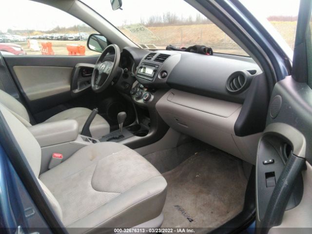 Photo 4 VIN: 2T3BF4DV0CW200252 - TOYOTA RAV4 