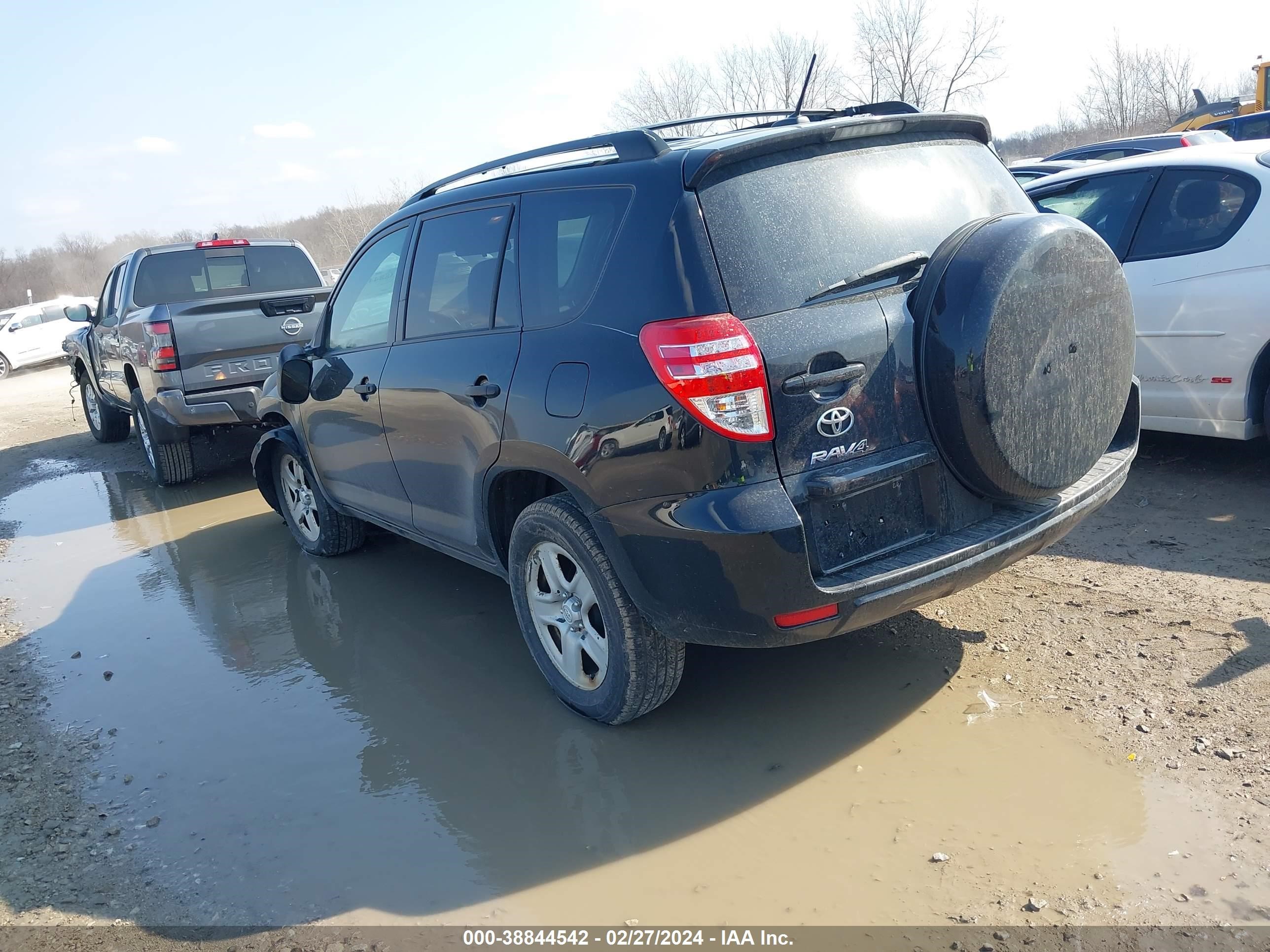 Photo 2 VIN: 2T3BF4DV0CW201269 - TOYOTA RAV 4 