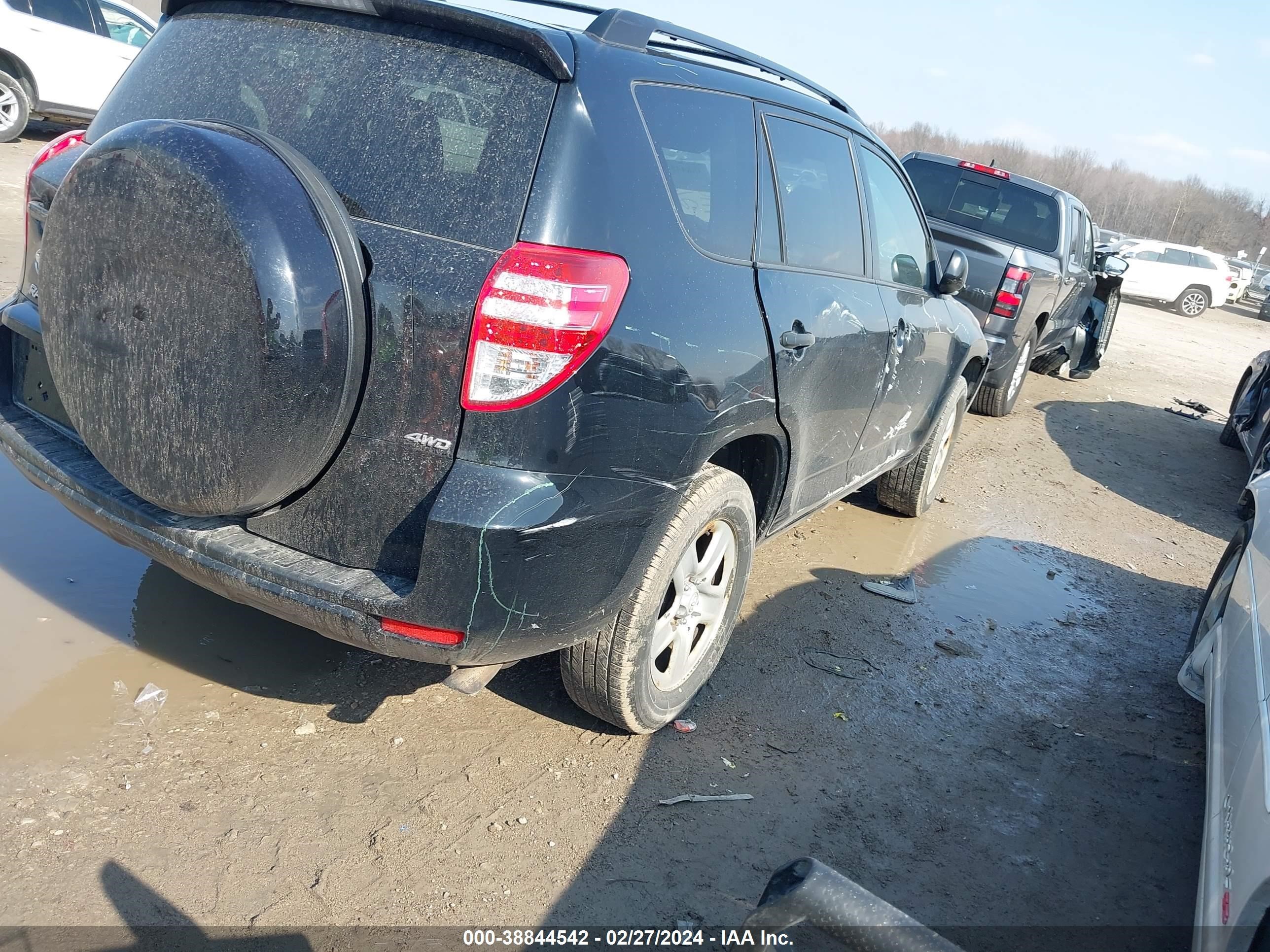 Photo 3 VIN: 2T3BF4DV0CW201269 - TOYOTA RAV 4 