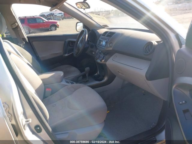 Photo 4 VIN: 2T3BF4DV0CW256787 - TOYOTA RAV4 