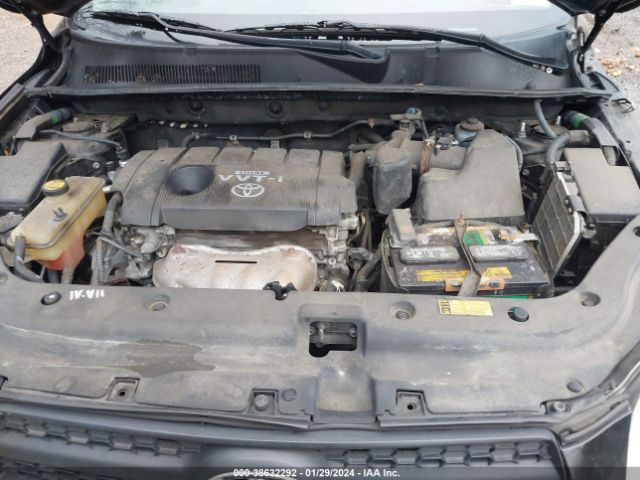 Photo 9 VIN: 2T3BF4DV1AW068888 - TOYOTA RAV4 