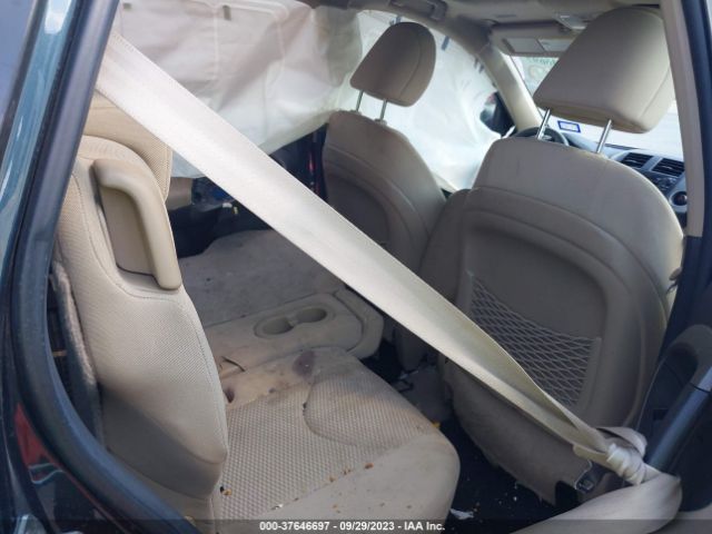 Photo 7 VIN: 2T3BF4DV1BW099690 - TOYOTA RAV4 