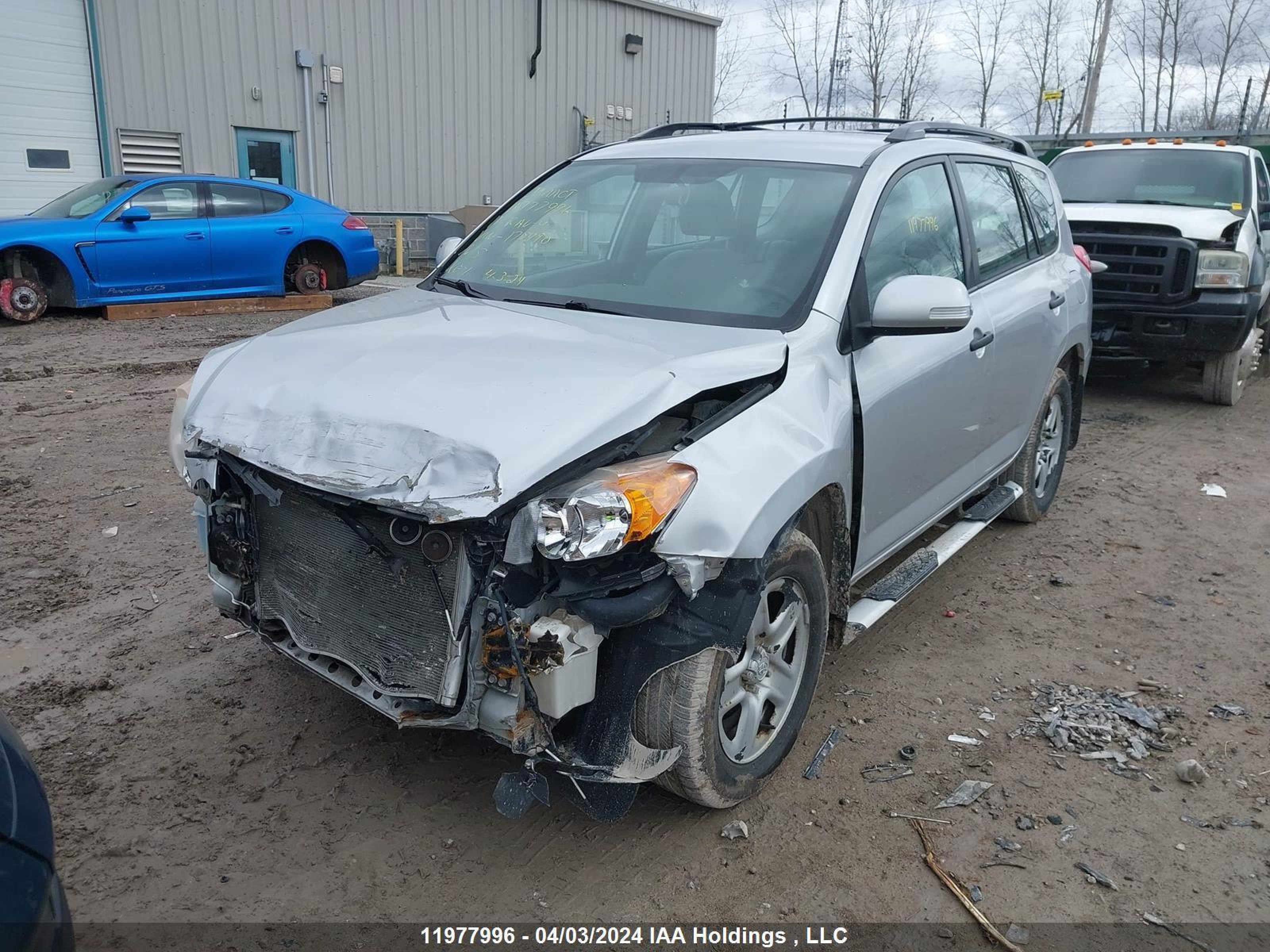 Photo 11 VIN: 2T3BF4DV1BW175490 - TOYOTA RAV 4 