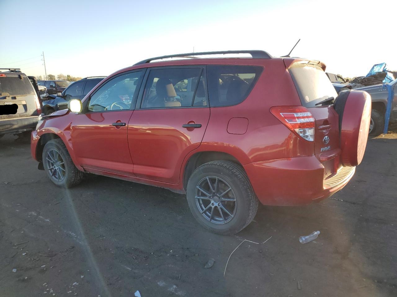 Photo 1 VIN: 2T3BF4DV1CW185793 - TOYOTA RAV 4 