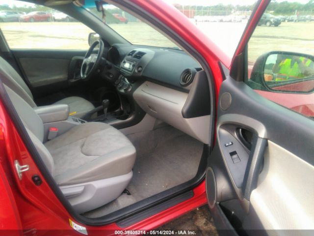 Photo 4 VIN: 2T3BF4DV1CW204374 - TOYOTA RAV4 