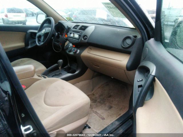 Photo 4 VIN: 2T3BF4DV1CW228321 - TOYOTA RAV4 