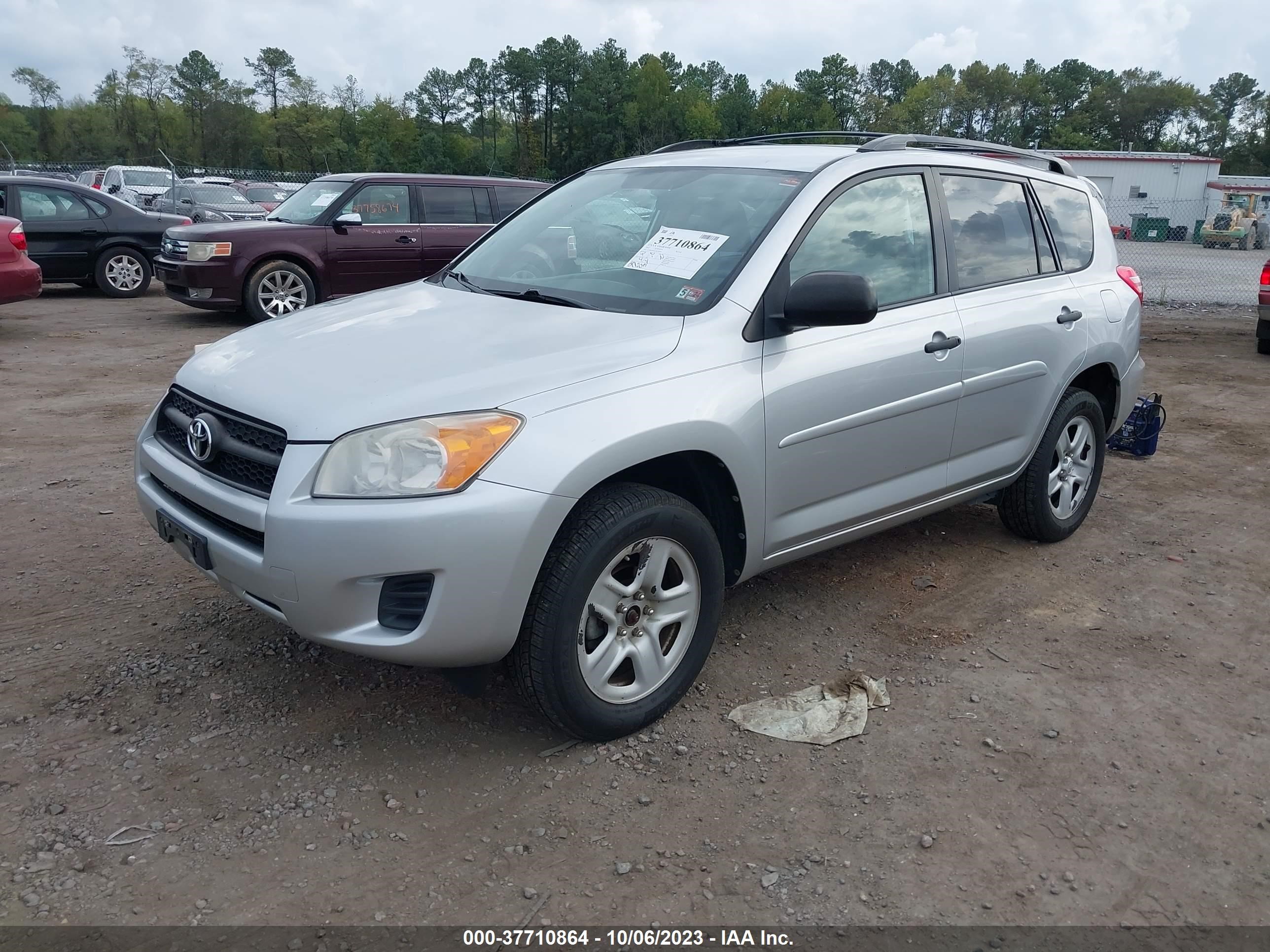 Photo 1 VIN: 2T3BF4DV1CW252019 - TOYOTA RAV 4 