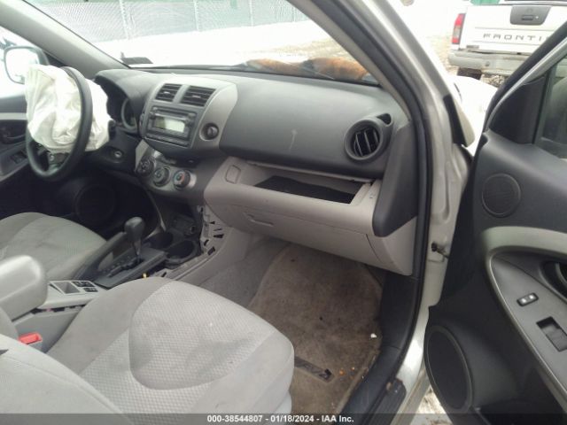 Photo 4 VIN: 2T3BF4DV1CW264560 - TOYOTA RAV4 