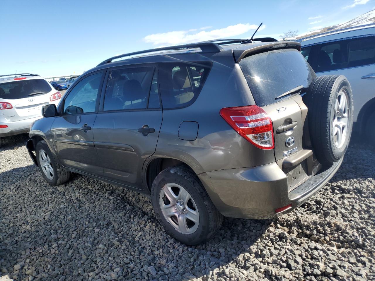 Photo 1 VIN: 2T3BF4DV1CW268933 - TOYOTA RAV 4 