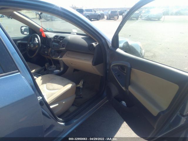 Photo 4 VIN: 2T3BF4DV2BW108509 - TOYOTA RAV4 