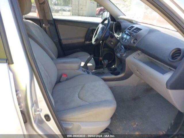 Photo 4 VIN: 2T3BF4DV2BW133670 - TOYOTA RAV4 