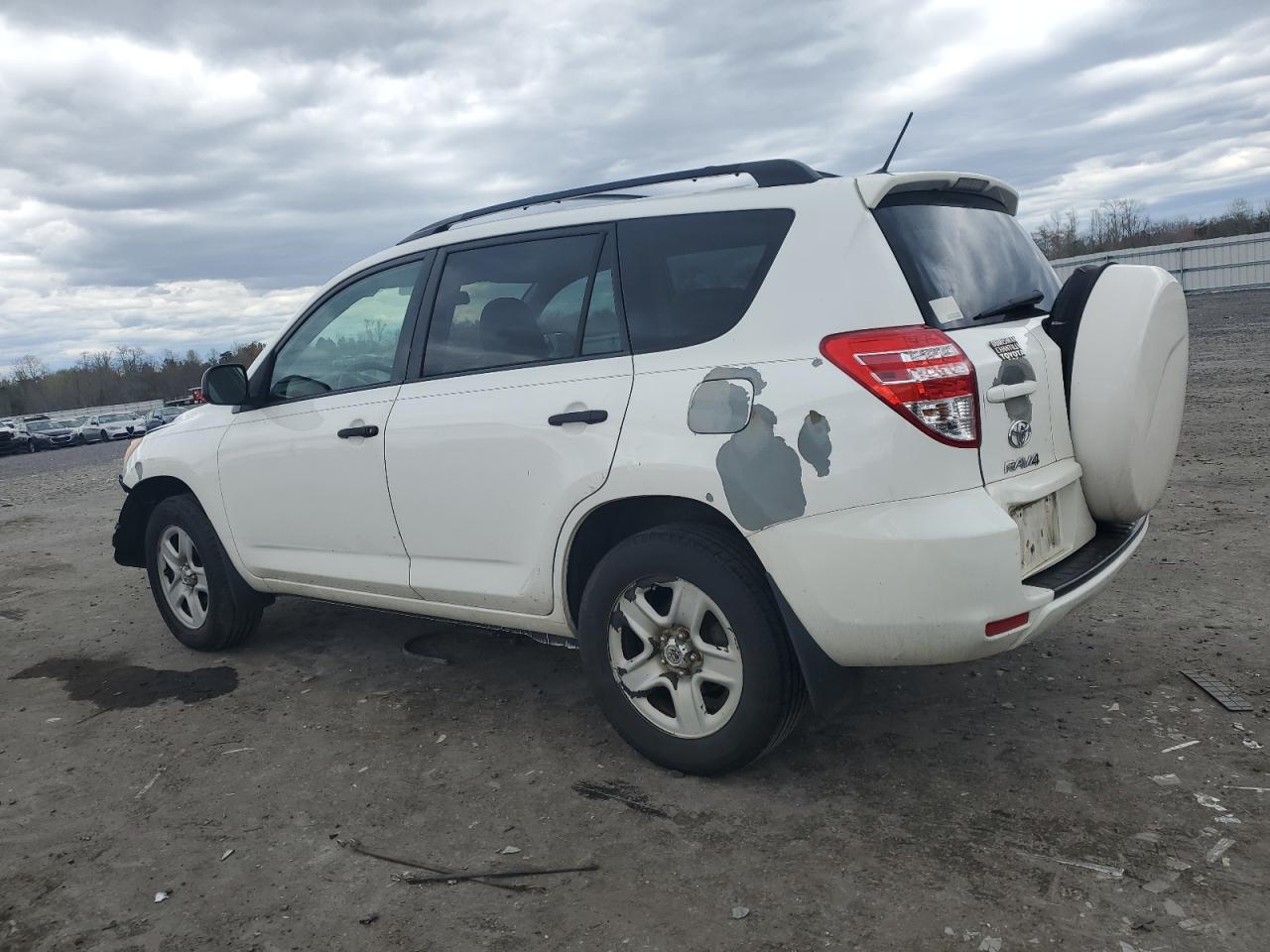 Photo 1 VIN: 2T3BF4DV2BW146578 - TOYOTA RAV 4 