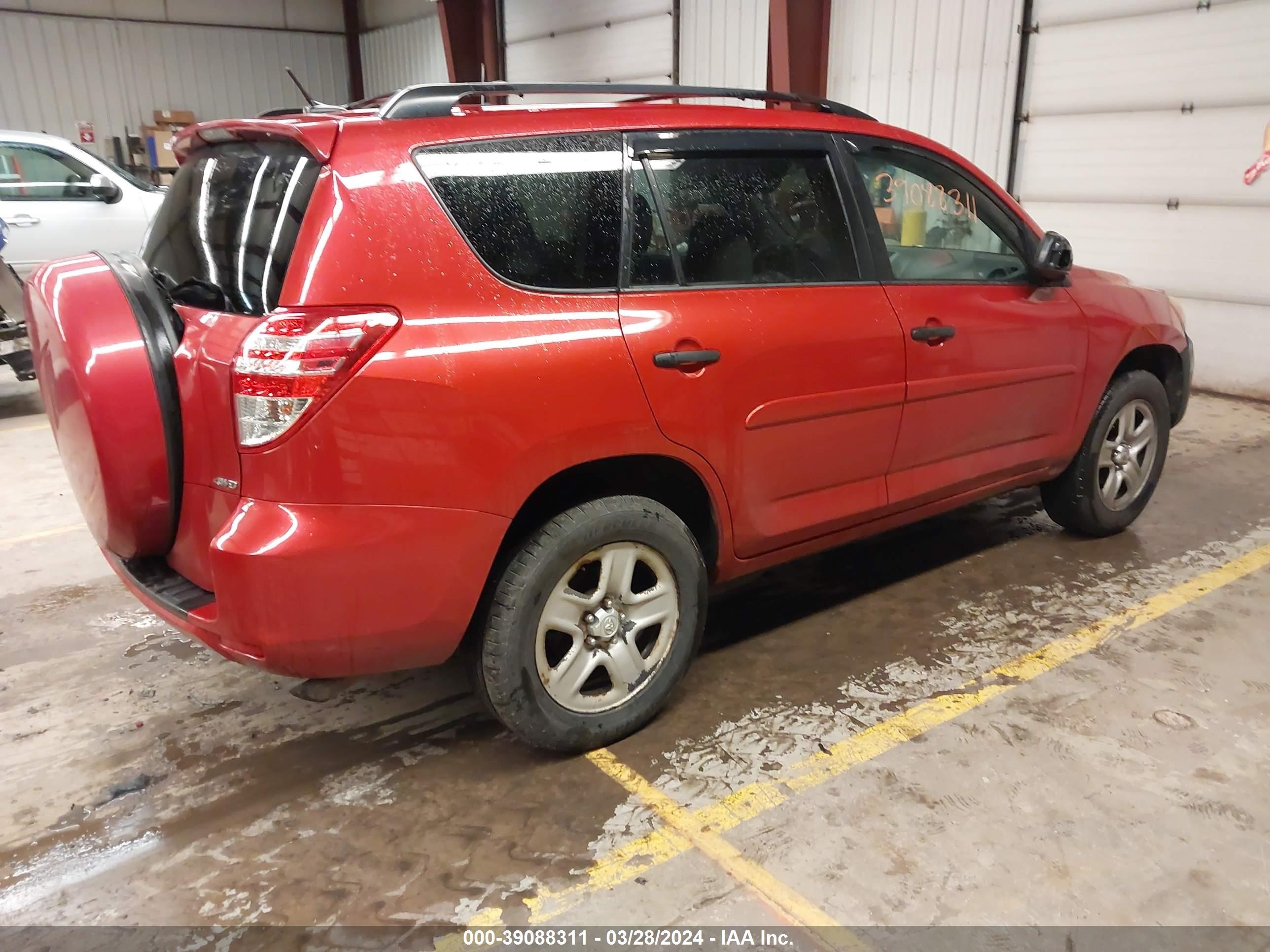 Photo 3 VIN: 2T3BF4DV2CW227680 - TOYOTA RAV 4 