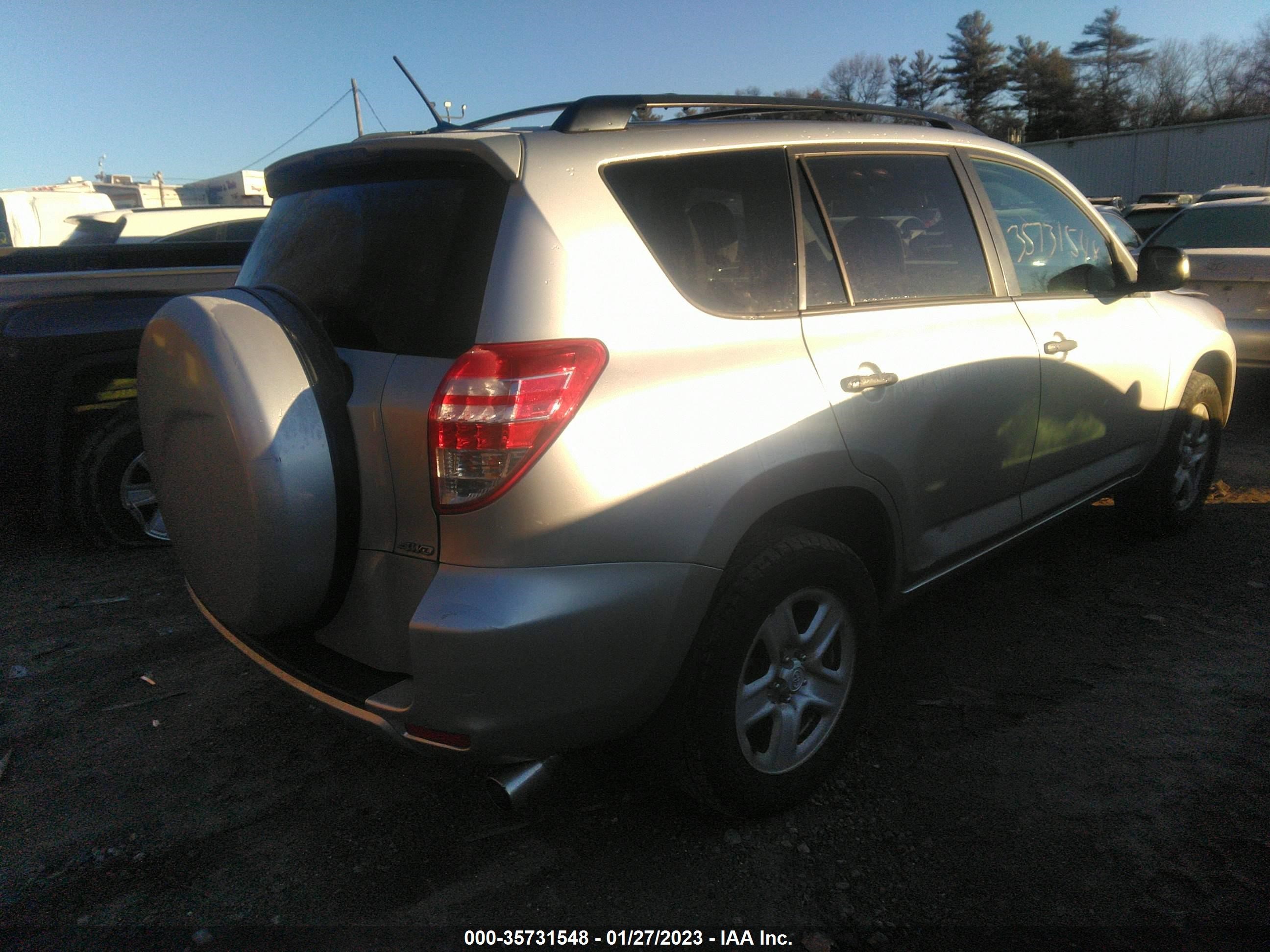 Photo 3 VIN: 2T3BF4DV2CW251025 - TOYOTA RAV 4 