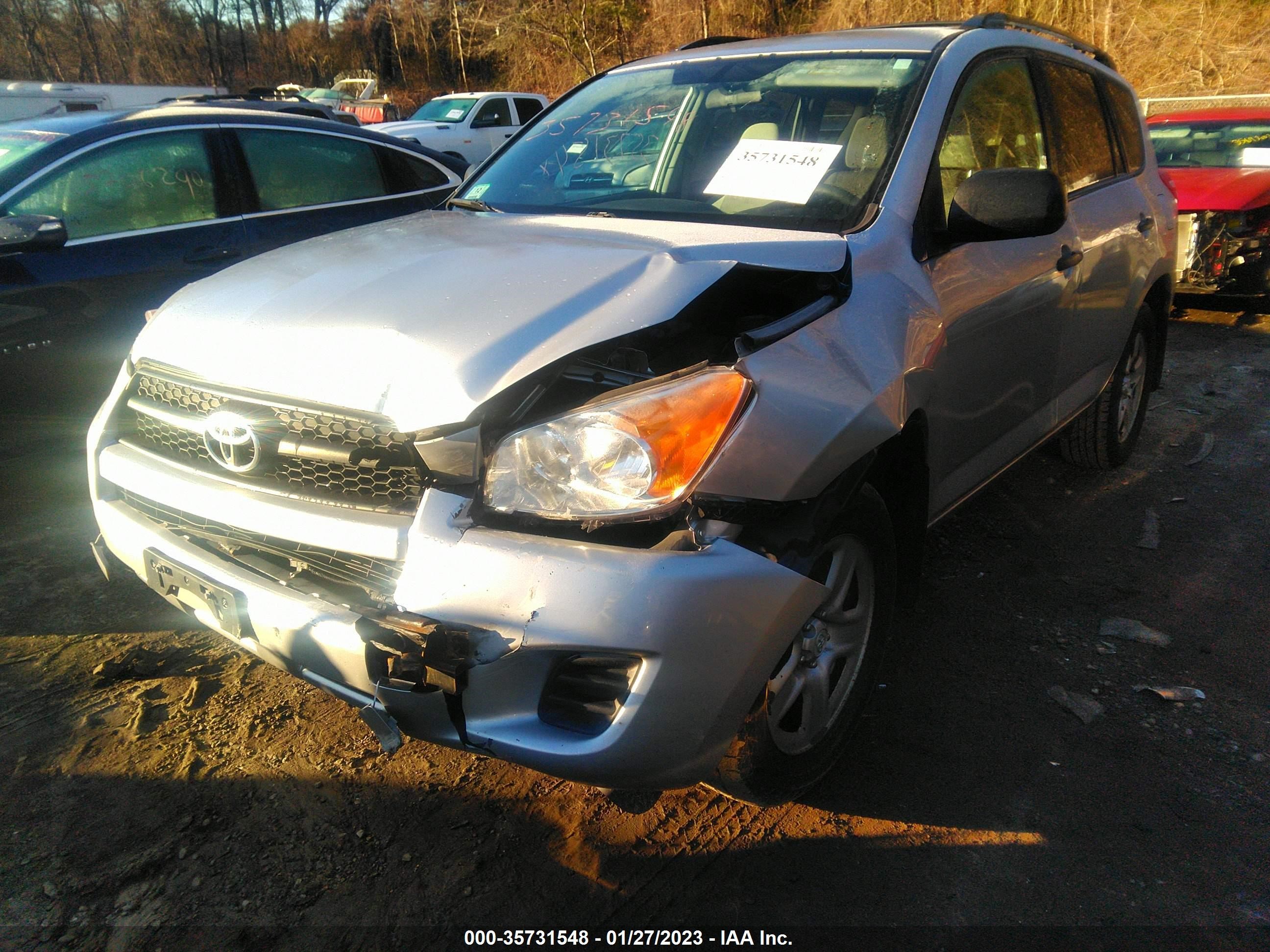 Photo 5 VIN: 2T3BF4DV2CW251025 - TOYOTA RAV 4 