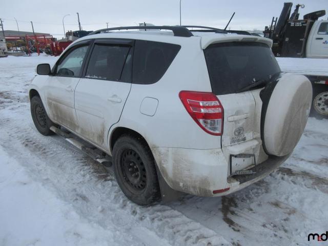 Photo 2 VIN: 2T3BF4DV3BW122385 - TOYOTA RAV4 