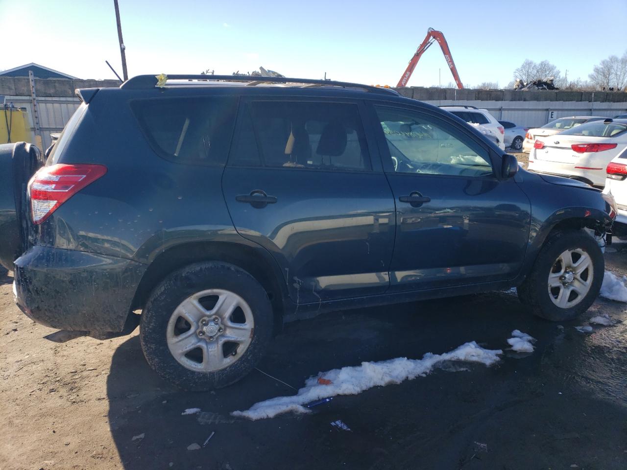 Photo 2 VIN: 2T3BF4DV3BW135895 - TOYOTA RAV 4 