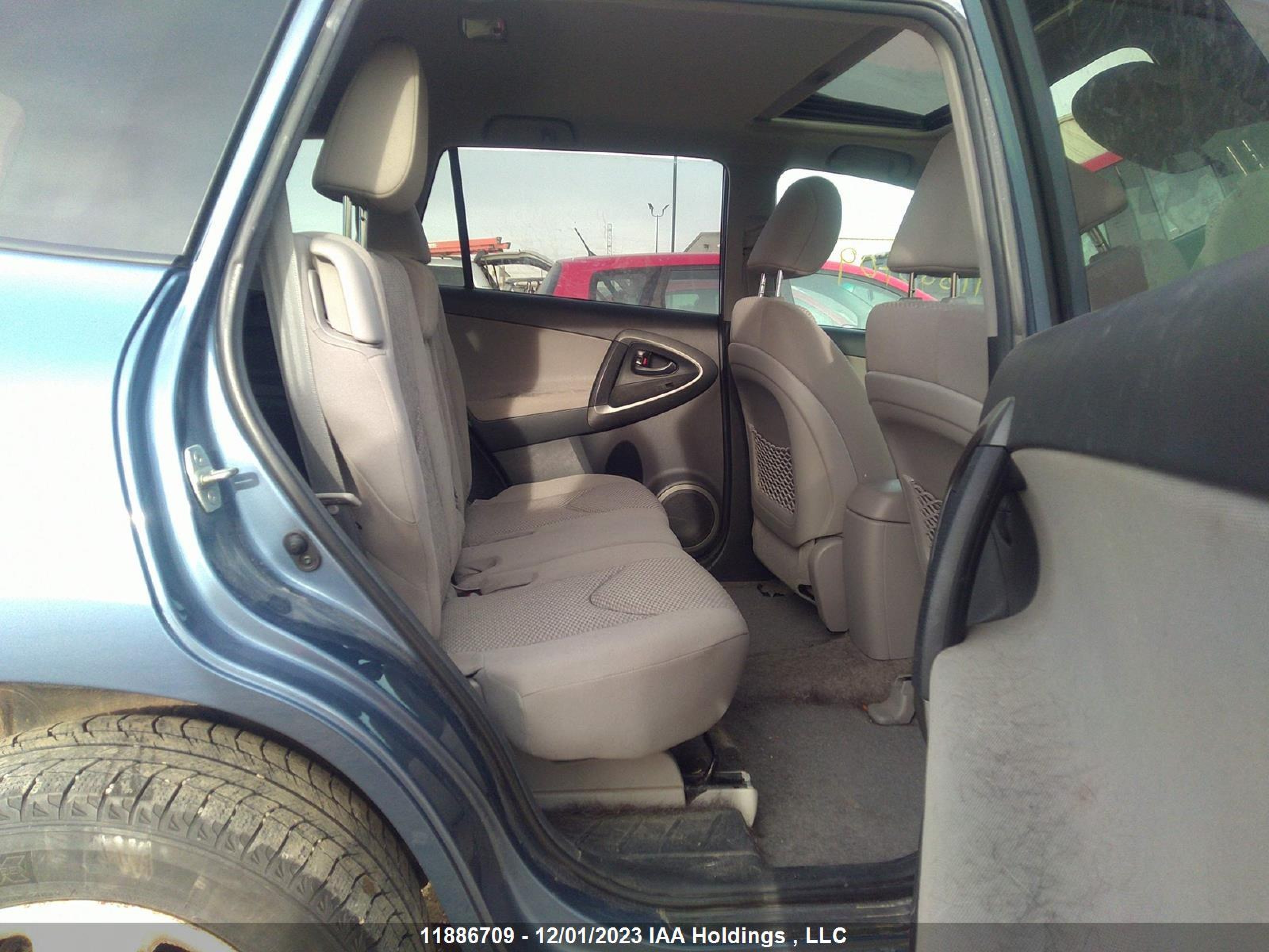 Photo 7 VIN: 2T3BF4DV3BW164118 - TOYOTA RAV 4 