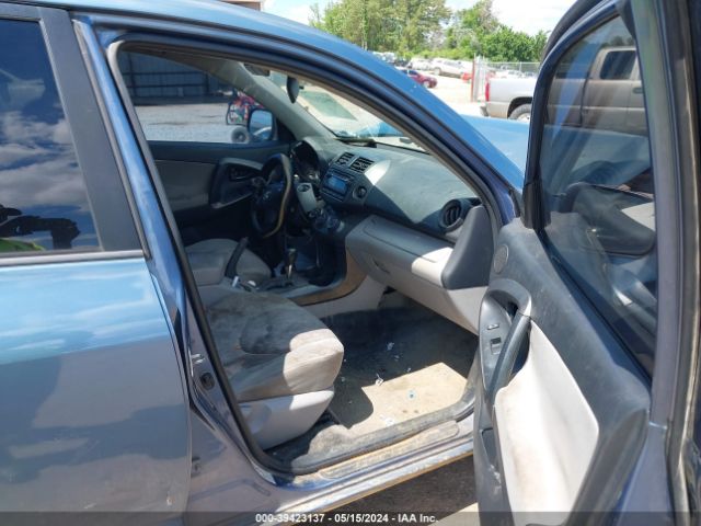 Photo 4 VIN: 2T3BF4DV3CW217983 - TOYOTA RAV4 