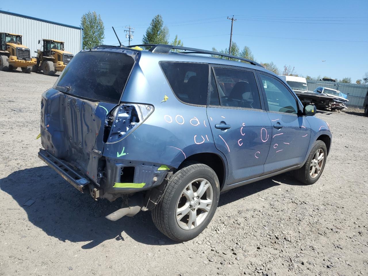 Photo 2 VIN: 2T3BF4DV3CW239515 - TOYOTA RAV 4 