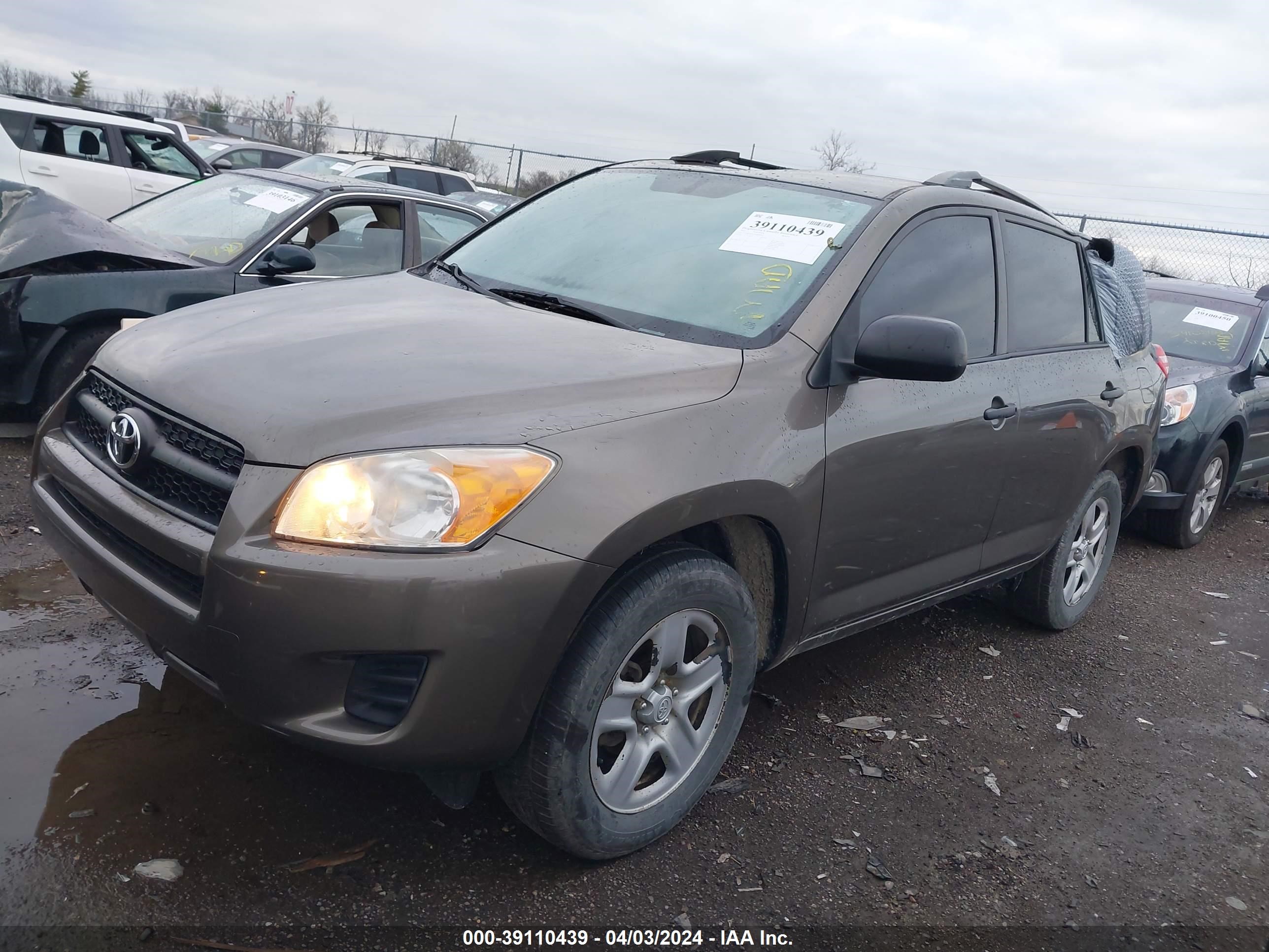 Photo 1 VIN: 2T3BF4DV4BW099361 - TOYOTA RAV 4 