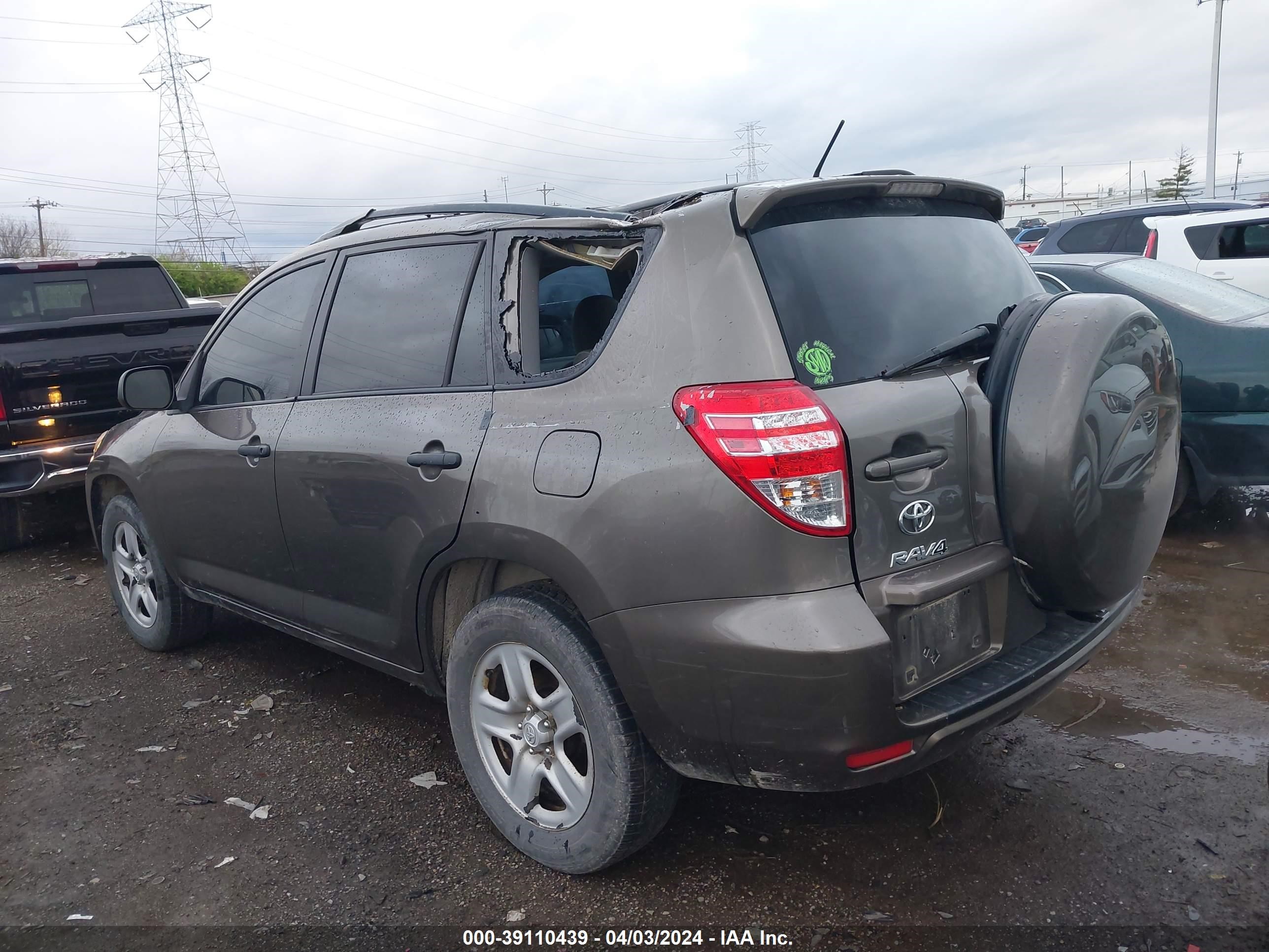 Photo 2 VIN: 2T3BF4DV4BW099361 - TOYOTA RAV 4 