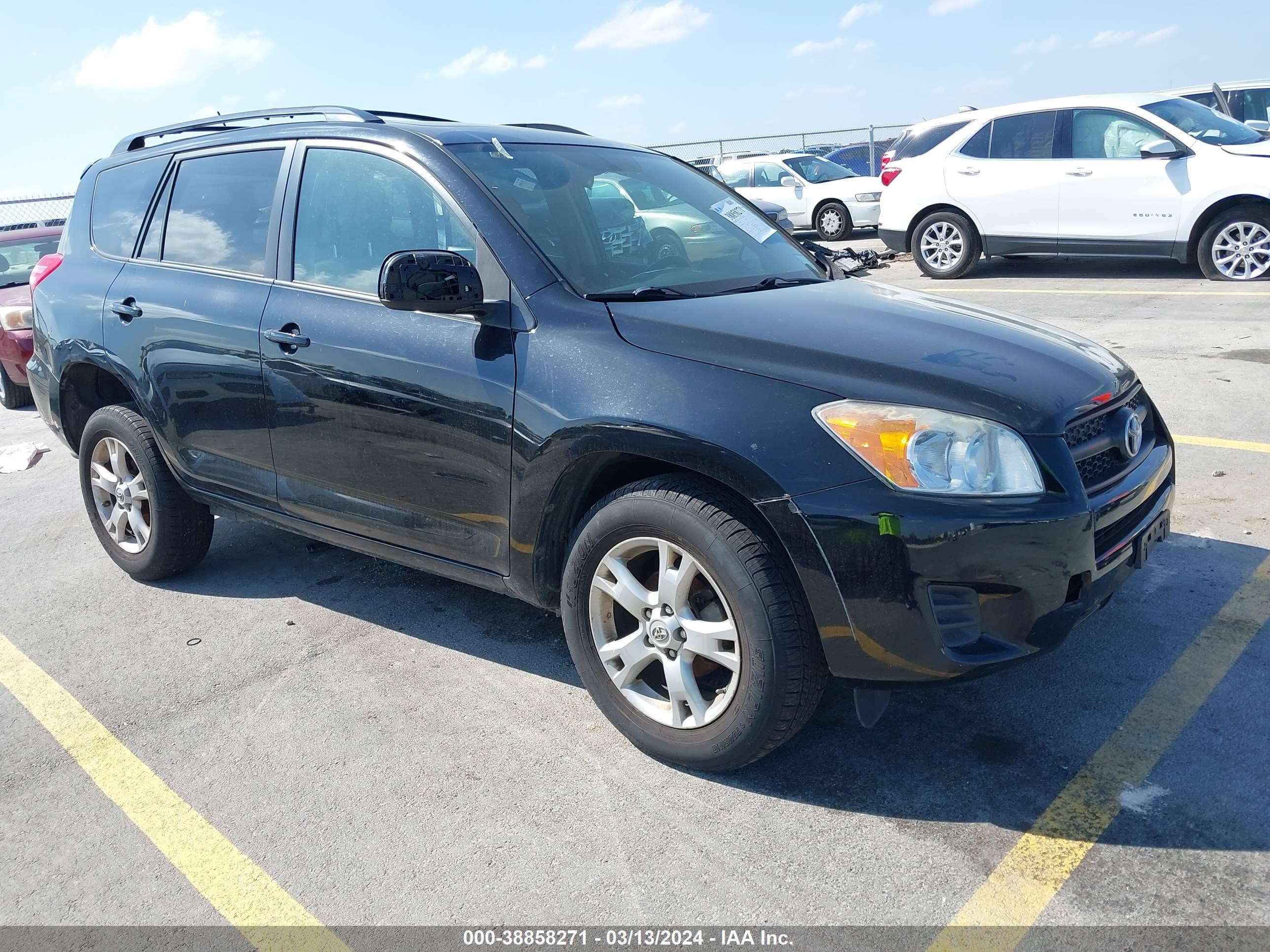 Photo 0 VIN: 2T3BF4DV4BW138191 - TOYOTA RAV 4 