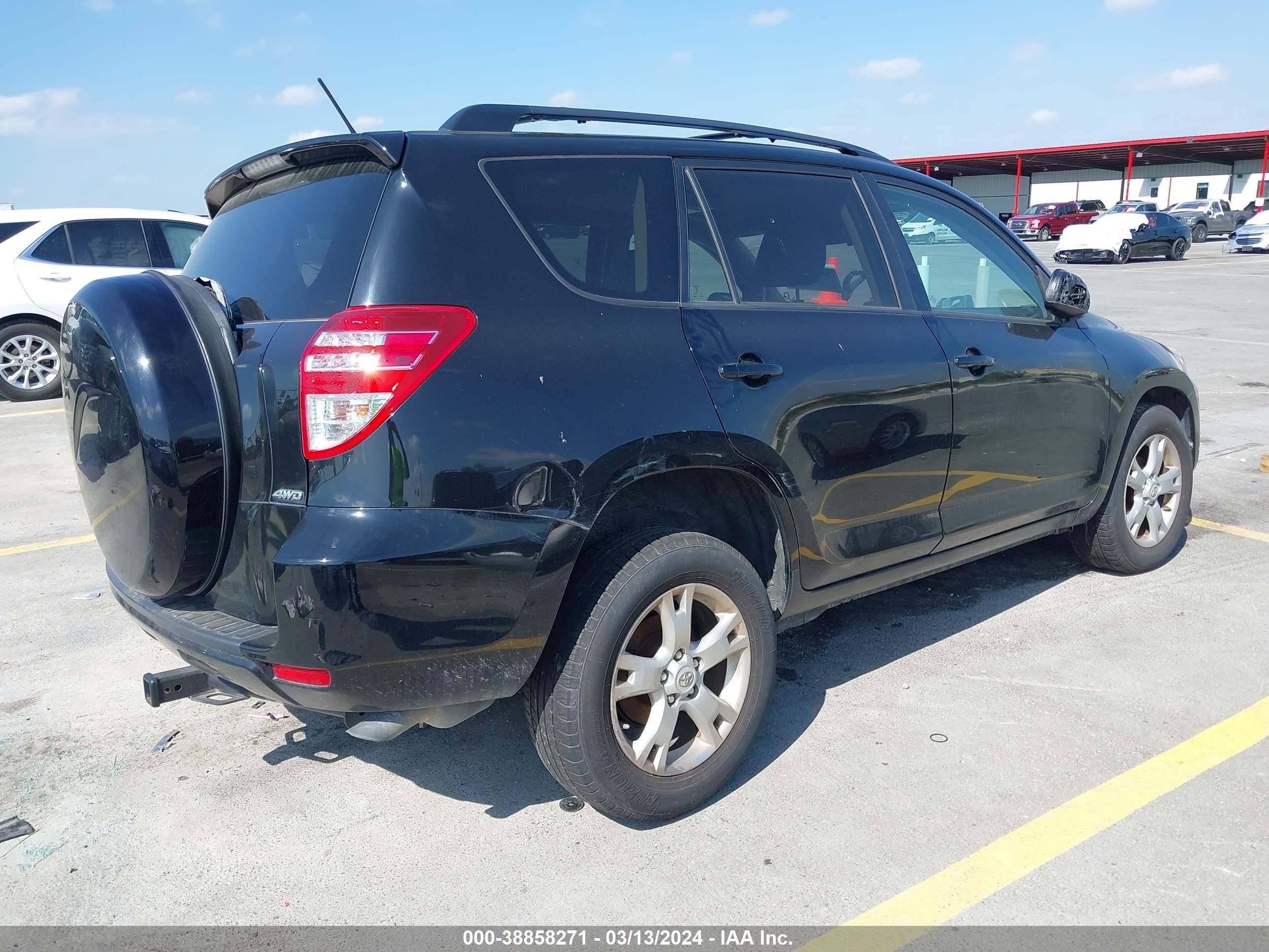 Photo 3 VIN: 2T3BF4DV4BW138191 - TOYOTA RAV 4 