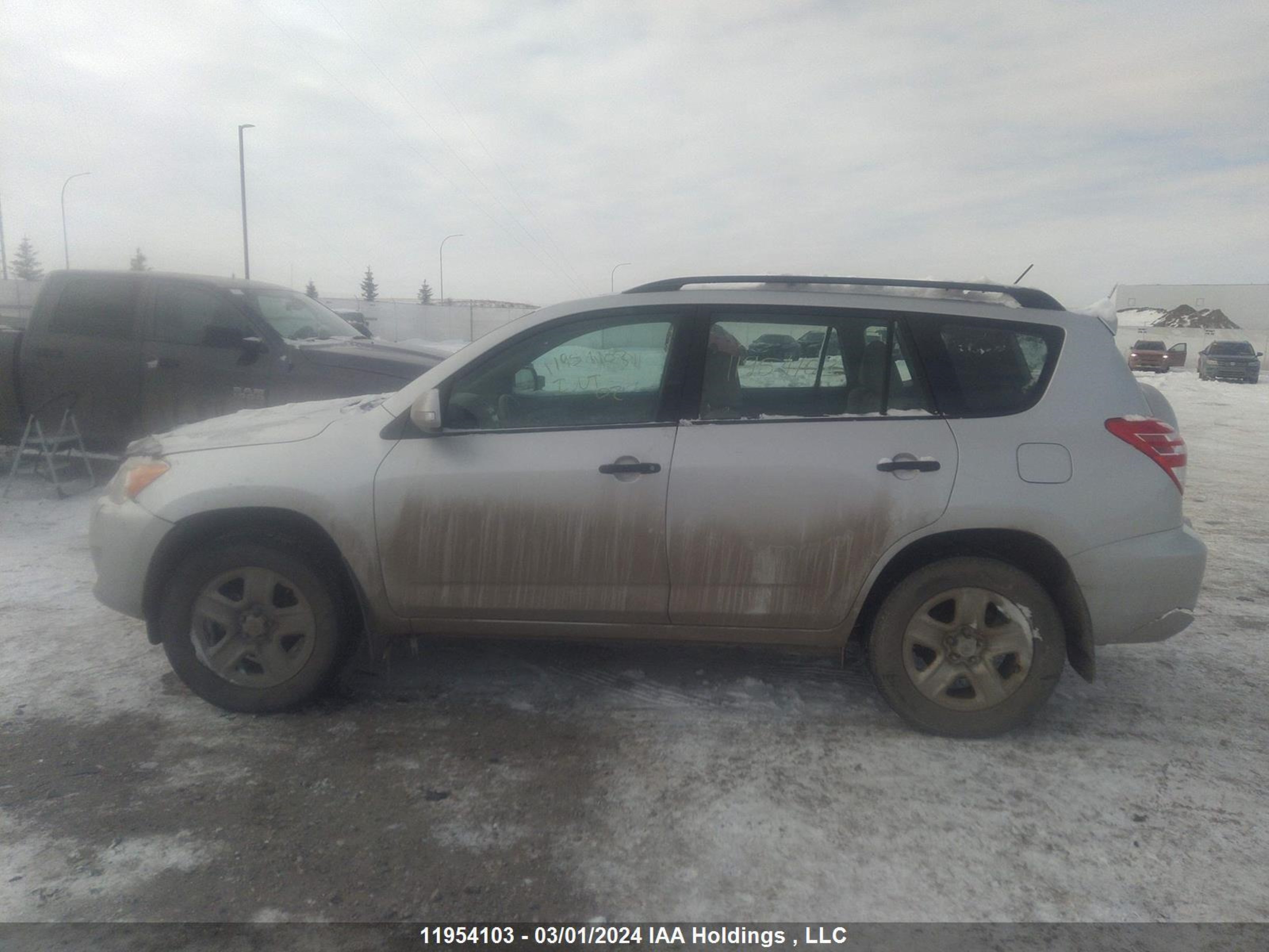 Photo 13 VIN: 2T3BF4DV4BW152625 - TOYOTA RAV 4 