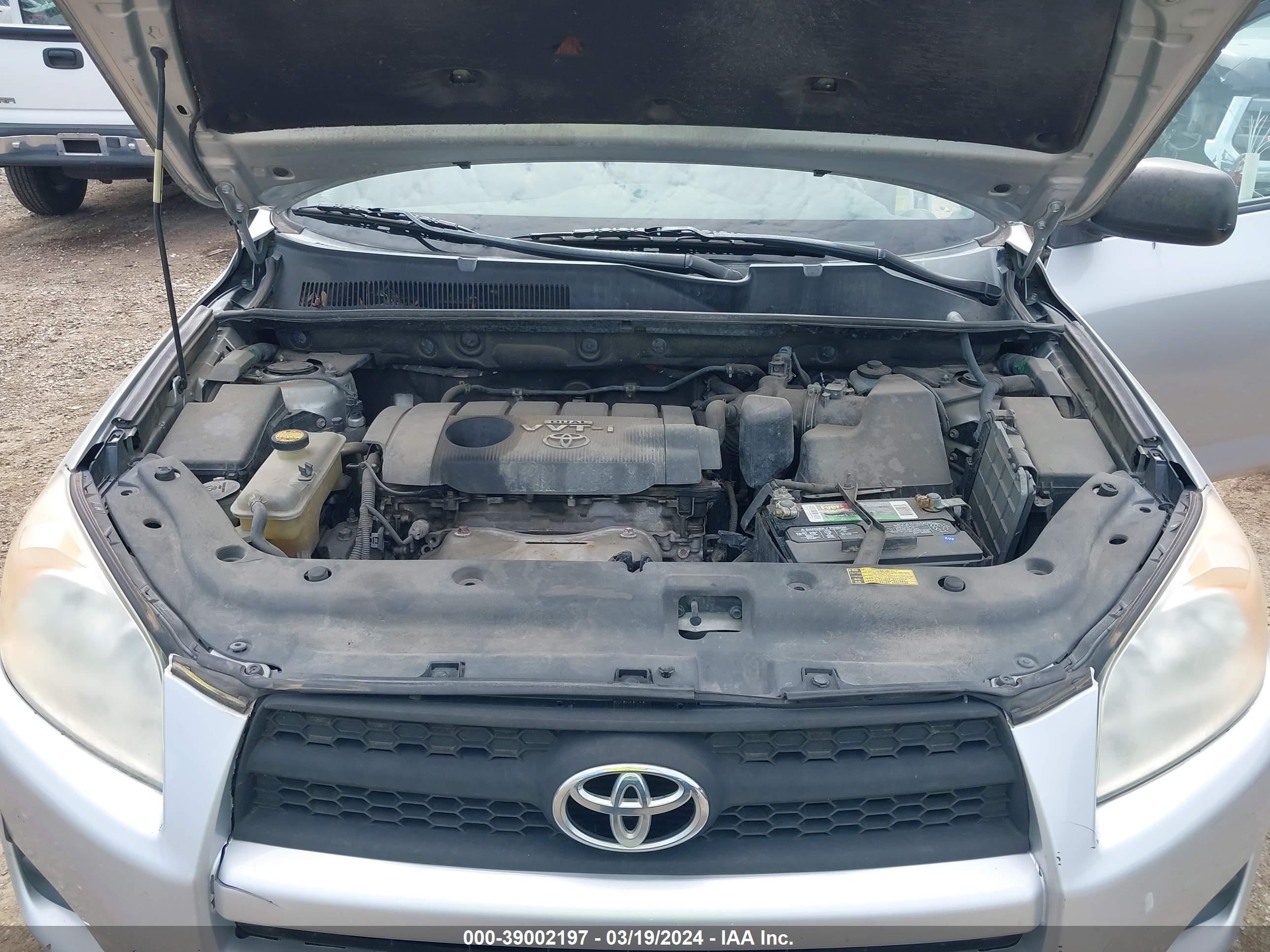 Photo 9 VIN: 2T3BF4DV5BW085324 - TOYOTA RAV 4 