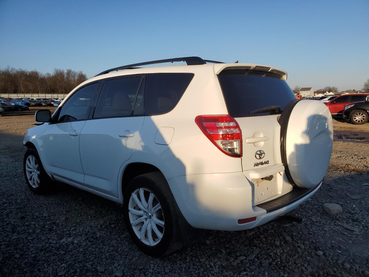 Photo 1 VIN: 2T3BF4DV5BW101070 - TOYOTA RAV 4 