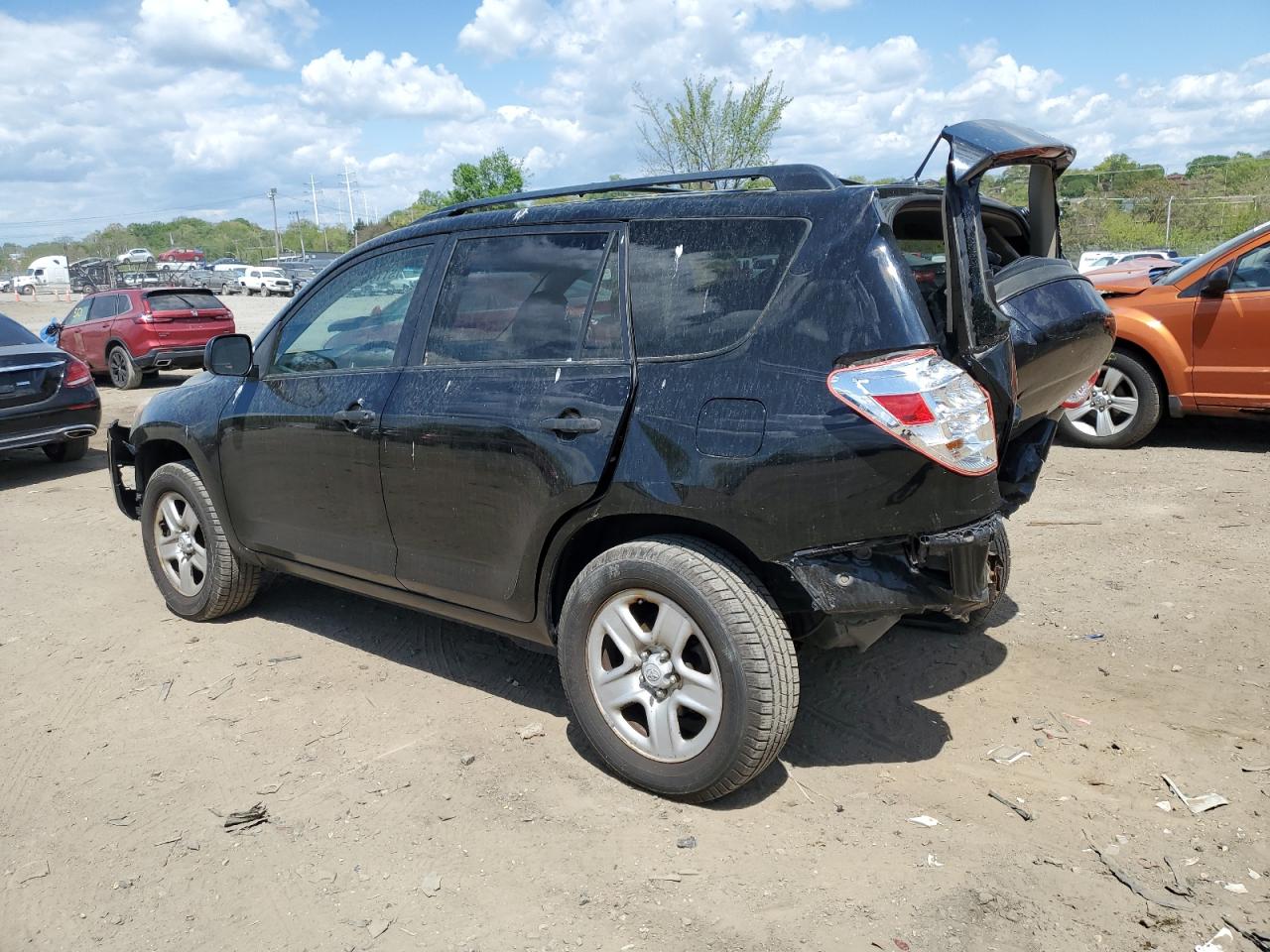 Photo 1 VIN: 2T3BF4DV5BW105328 - TOYOTA RAV 4 