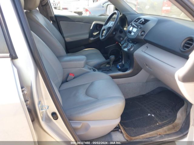 Photo 4 VIN: 2T3BF4DV5BW130889 - TOYOTA RAV4 