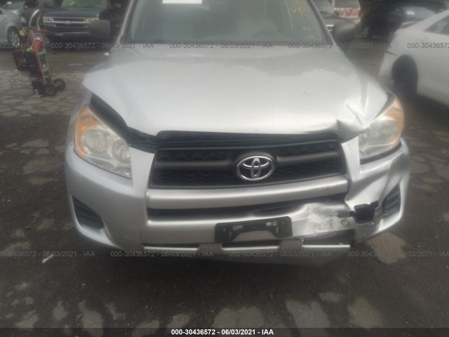 Photo 5 VIN: 2T3BF4DV5BW157915 - TOYOTA RAV4 