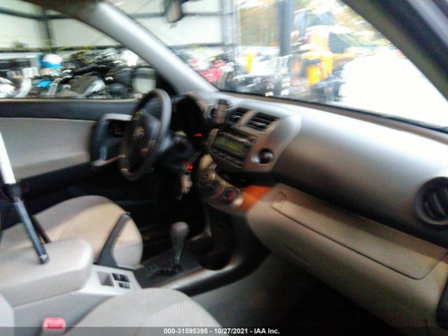 Photo 4 VIN: 2T3BF4DV5CW199986 - TOYOTA RAV4 