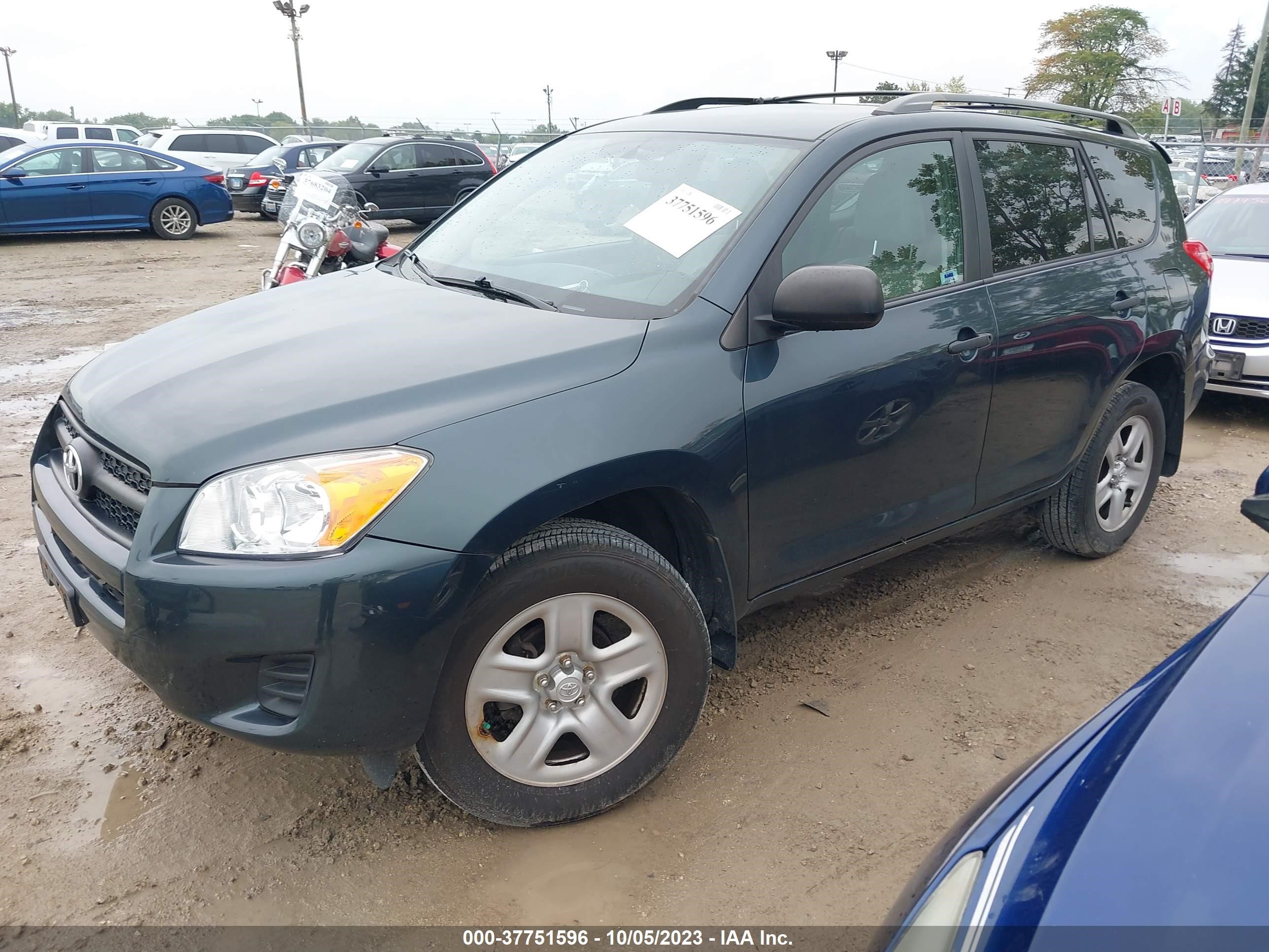 Photo 1 VIN: 2T3BF4DV5CW208461 - TOYOTA RAV 4 