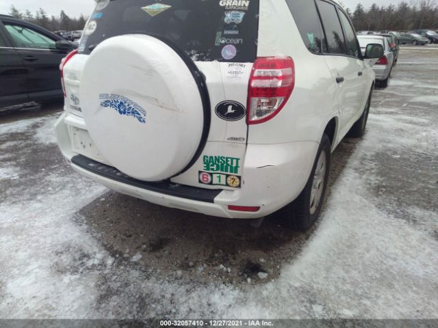 Photo 5 VIN: 2T3BF4DV5CW219556 - TOYOTA RAV4 