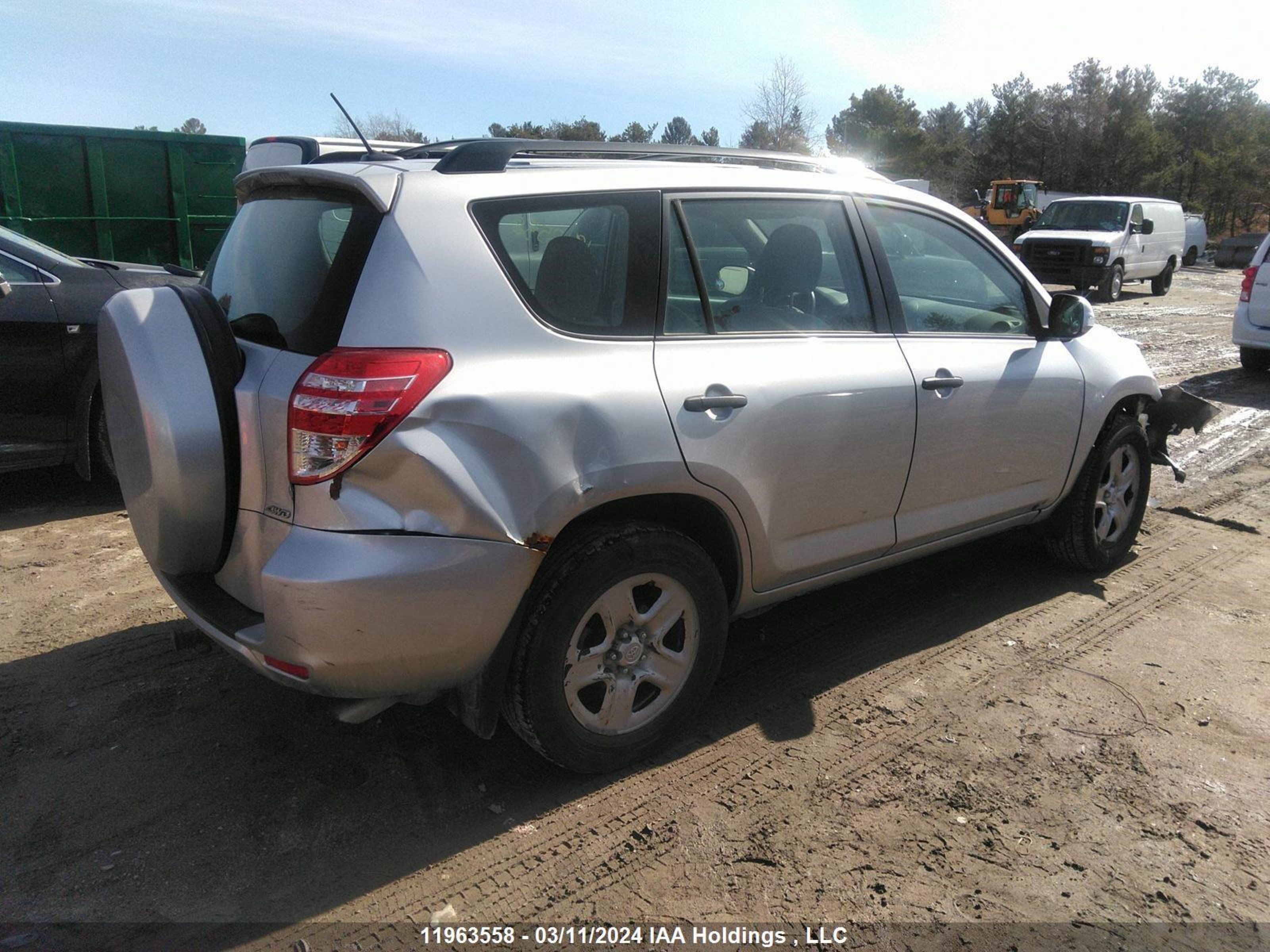 Photo 3 VIN: 2T3BF4DV6CW179228 - TOYOTA RAV 4 