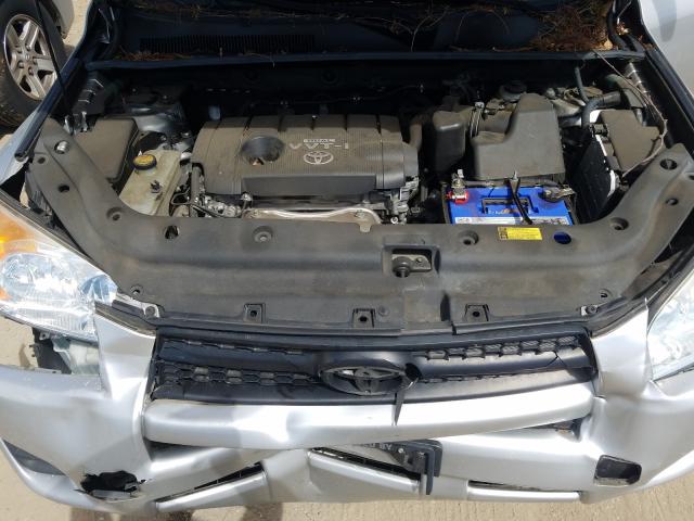 Photo 6 VIN: 2T3BF4DV7AW070807 - TOYOTA RAV4 