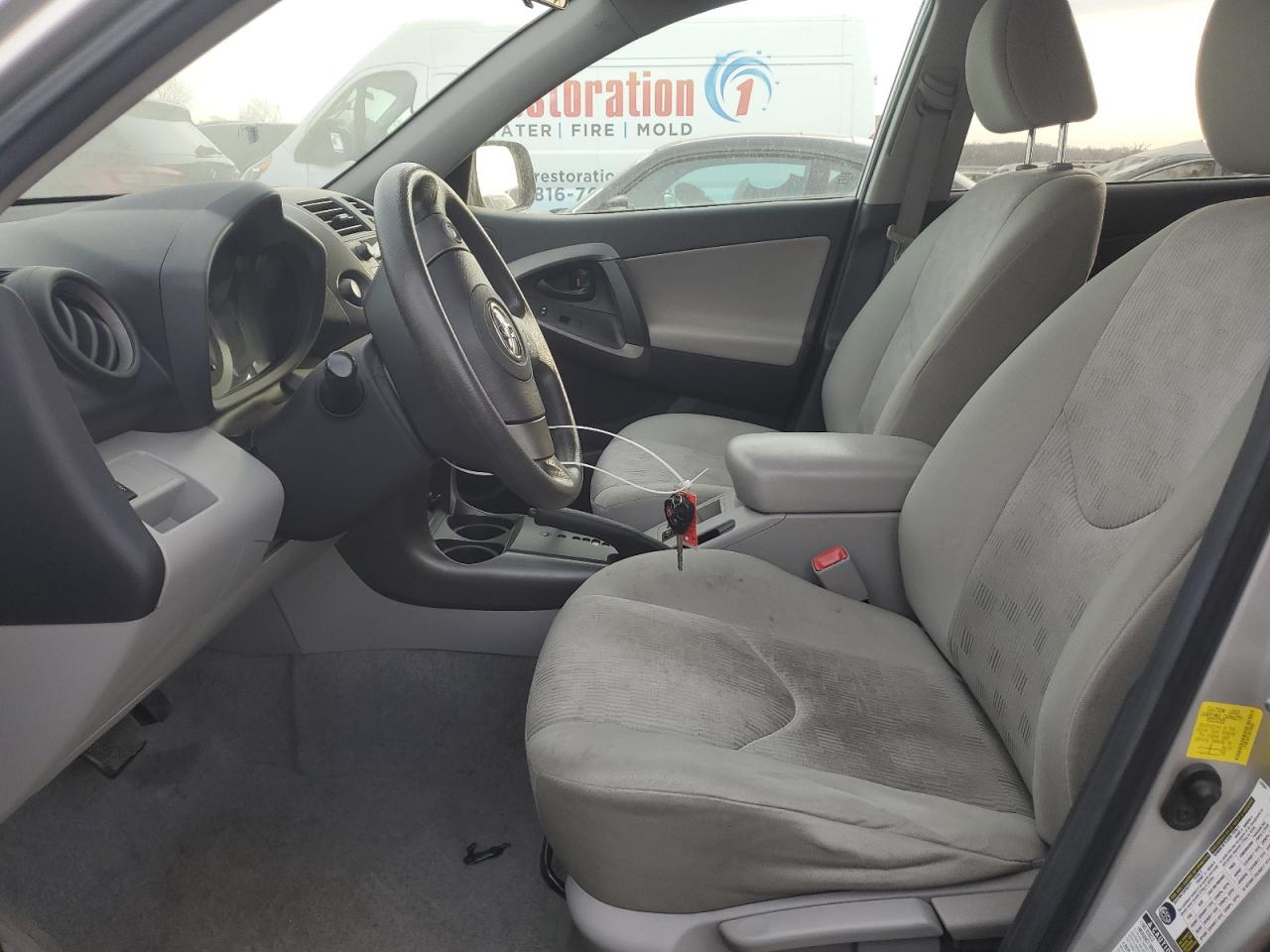 Photo 6 VIN: 2T3BF4DV7BW150495 - TOYOTA RAV 4 