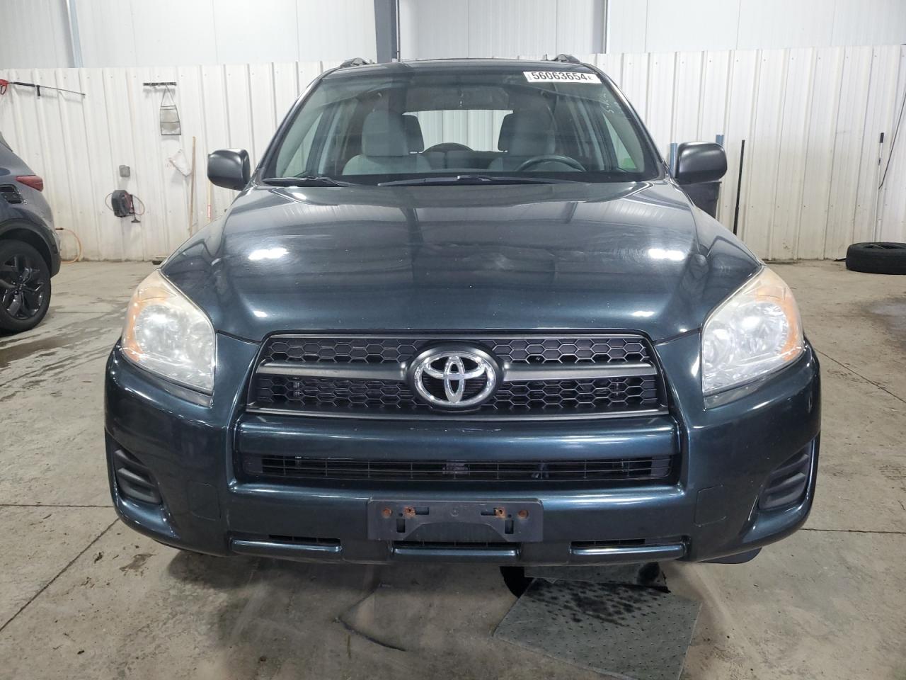 Photo 4 VIN: 2T3BF4DV7BW165546 - TOYOTA RAV 4 