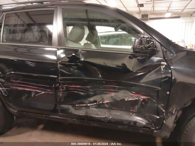 Photo 5 VIN: 2T3BF4DV7CW220613 - TOYOTA RAV4 