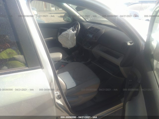 Photo 4 VIN: 2T3BF4DV7CW264658 - TOYOTA RAV4 