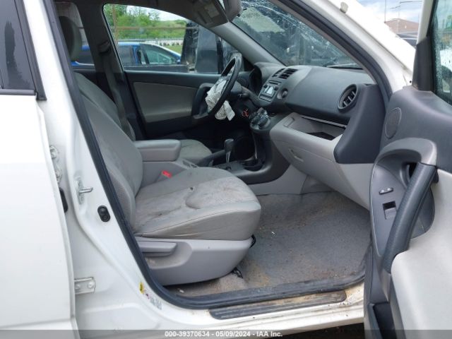 Photo 4 VIN: 2T3BF4DV7CW268743 - TOYOTA RAV4 