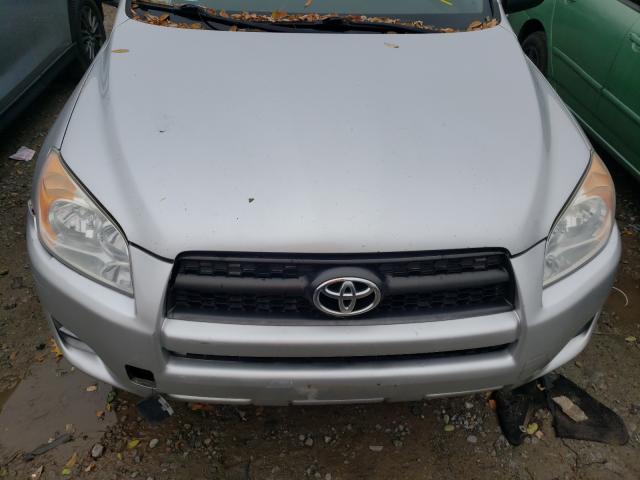 Photo 8 VIN: 2T3BF4DV8AW070847 - TOYOTA RAV4 