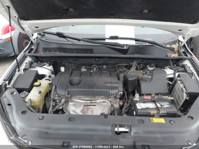 Photo 9 VIN: 2T3BF4DV8BW149369 - TOYOTA RAV4 