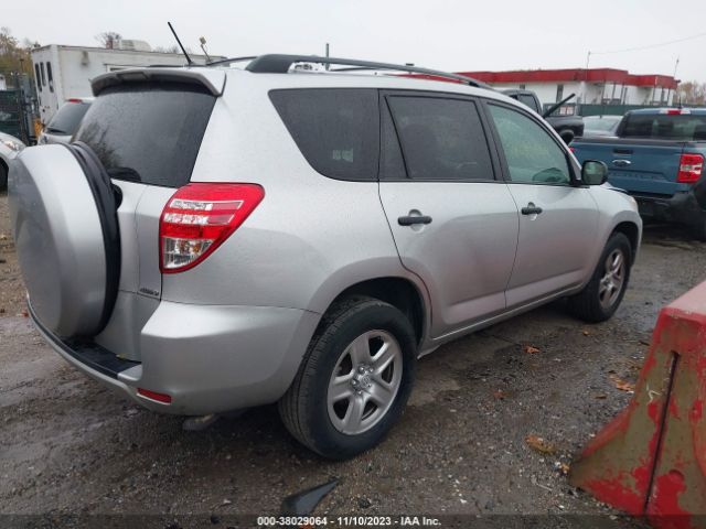 Photo 3 VIN: 2T3BF4DV8CW179215 - TOYOTA RAV4 