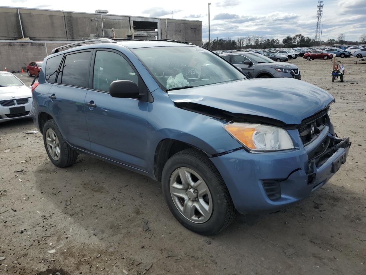 Photo 3 VIN: 2T3BF4DV8CW182793 - TOYOTA RAV 4 