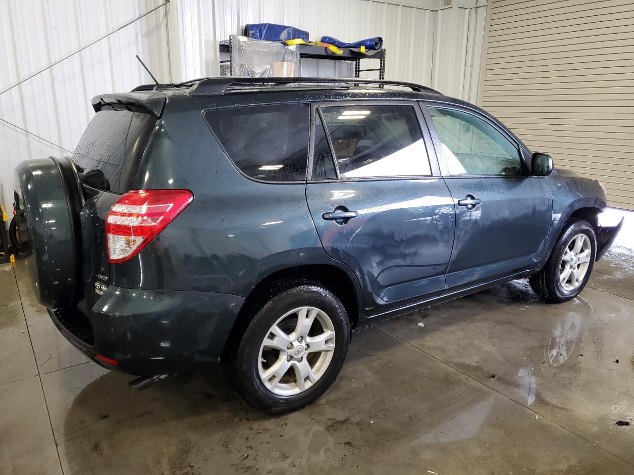 Photo 2 VIN: 2T3BF4DV8CW194488 - TOYOTA RAV 4 