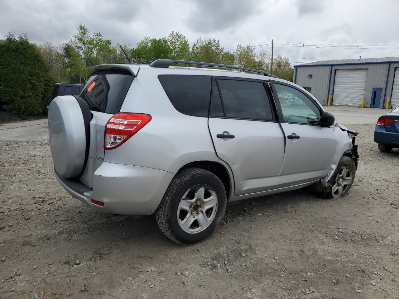 Photo 2 VIN: 2T3BF4DV8CW207790 - TOYOTA RAV 4 